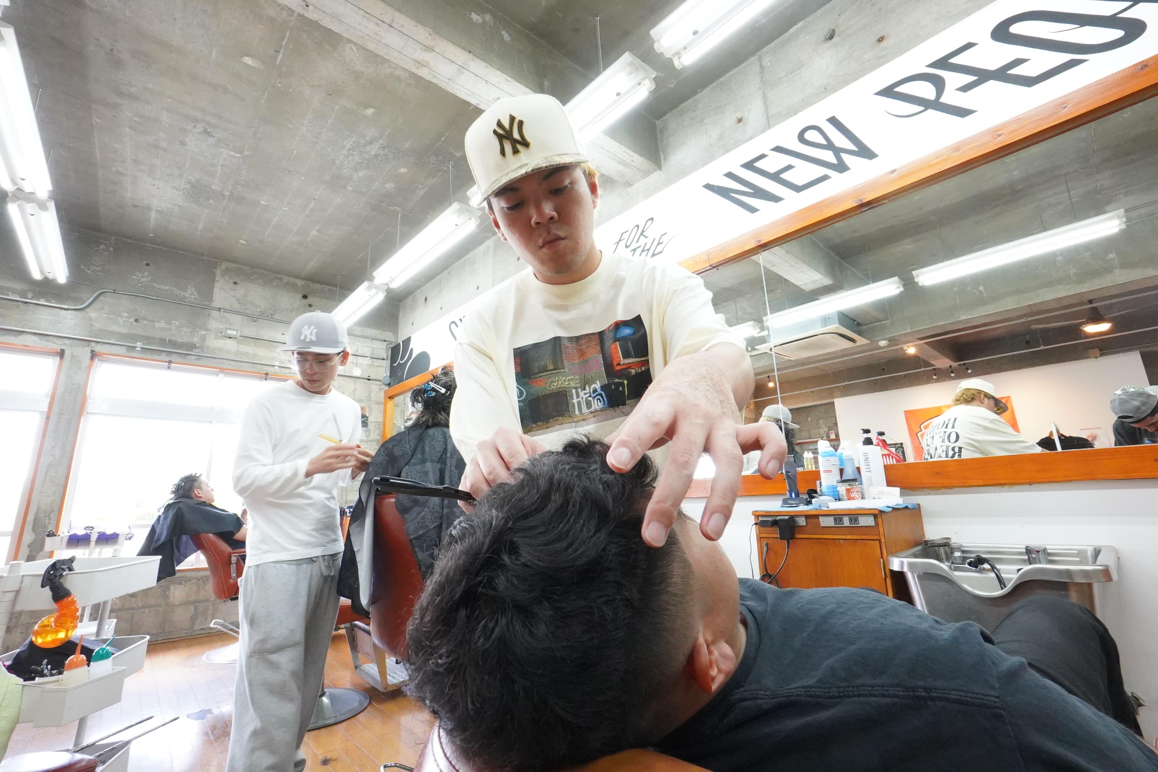 RYUEI - DSC02707 - New Futenma Barber Shop